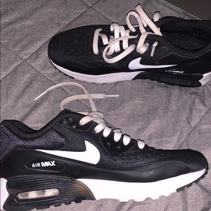 Black Nike Air Max